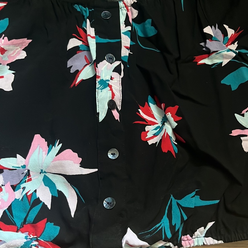 Juniors Crop Top - Picture 3 of 6